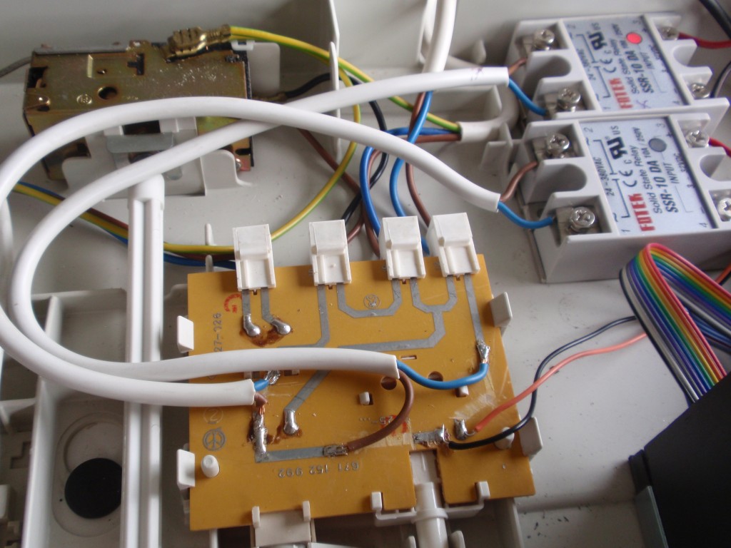 Original fridge circuits hacked BrewPi