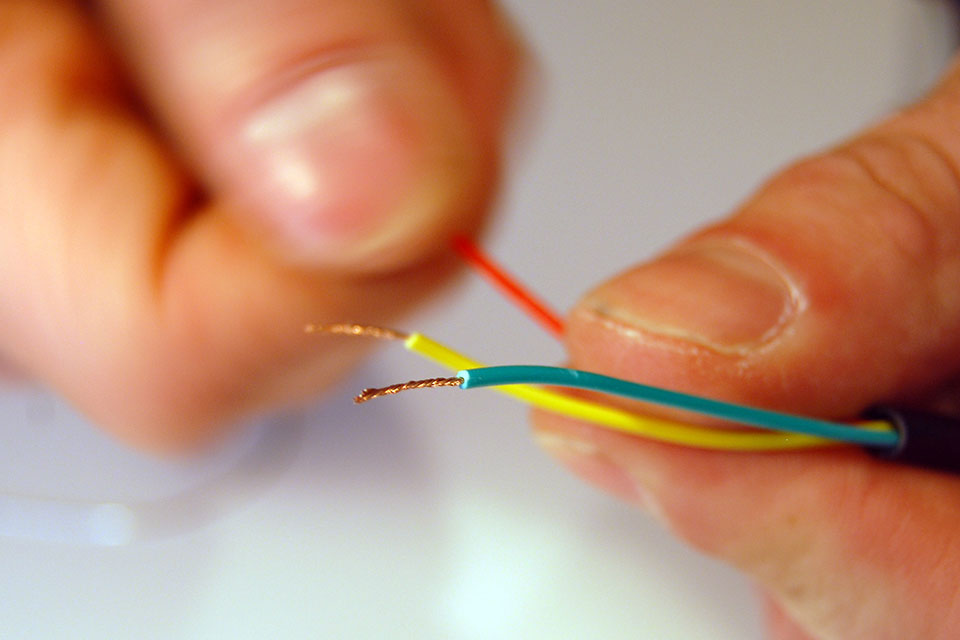 It is a good idea to make some neat ends on your temperature sensors. Start by twisting the wires.