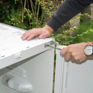 removing the fridge door