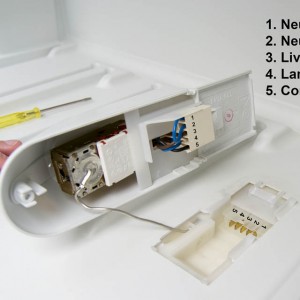 Thermostat housing connections